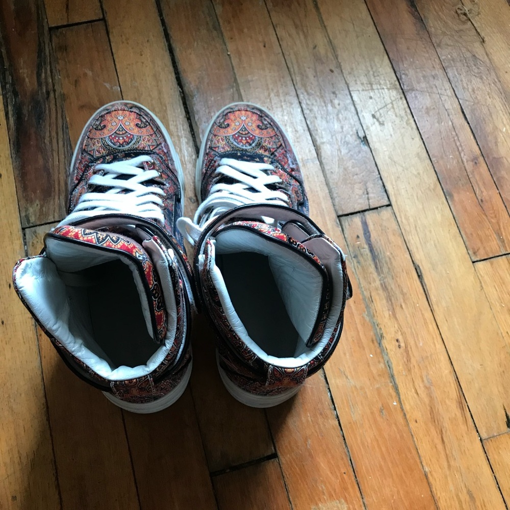 Use But Very Clean With No Scratches No Box - image 5